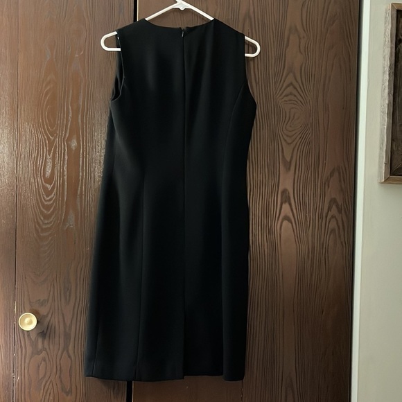 Adriana Papell sleeveless, basic black dress. Size 10P - Picture 5 of 7
